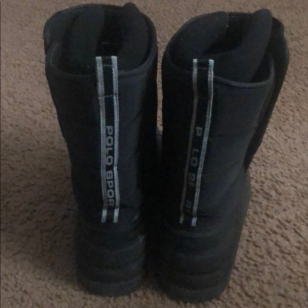 Black Polo Sport boys snow boots Sz 5.Great cond.